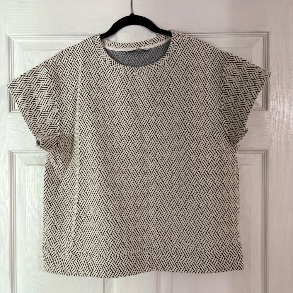 See and Be Seen Black & Cream Top